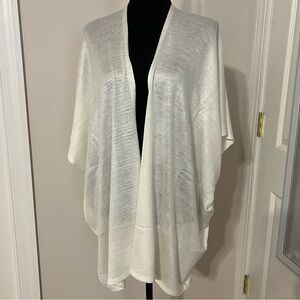 K Accessories ivory colored shawl/poncho one size